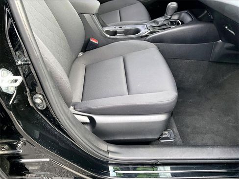 Used 2023 Toyota Corolla LE image 35