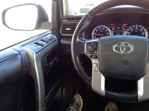 Used 2015 Toyota 4Runner SR5 image 23