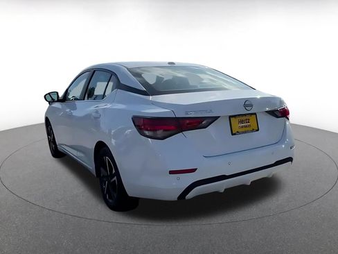 Used 2025 Nissan Sentra SV FWD image 10