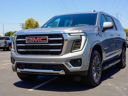 New 2026 GMC Yukon XL Elevation w/ Elevation Premium Package AWD/4WD image 2