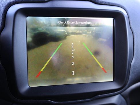 Used 2022 Jeep Renegade Altitude image 26