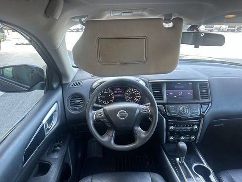 Used 2017 Nissan Pathfinder S AWD/4WD image 10