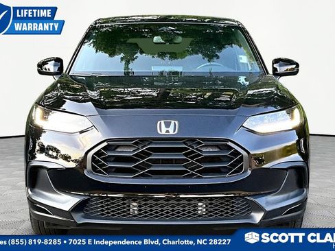 Used 2025 Honda HR-V Sport image 2
