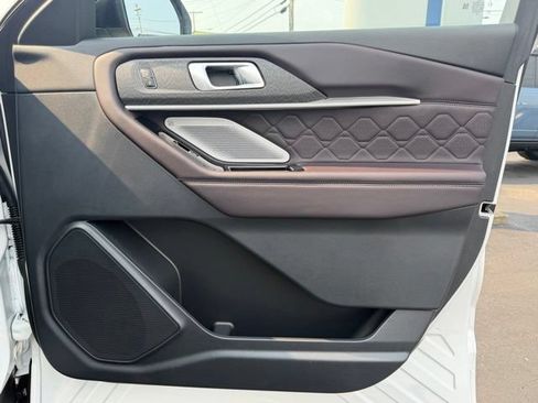 New 2026 Ford Explorer Platinum w/ LUX Leather Package AWD/4WD image 33