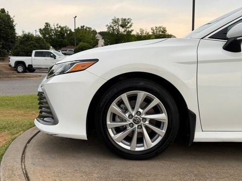 Used 2021 Toyota Camry LE w/ Cold Weather Package FWD image 12