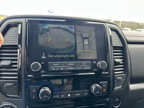 Used 2021 Nissan Titan PRO-4X w/ Pro-4x Convenience Package image 26