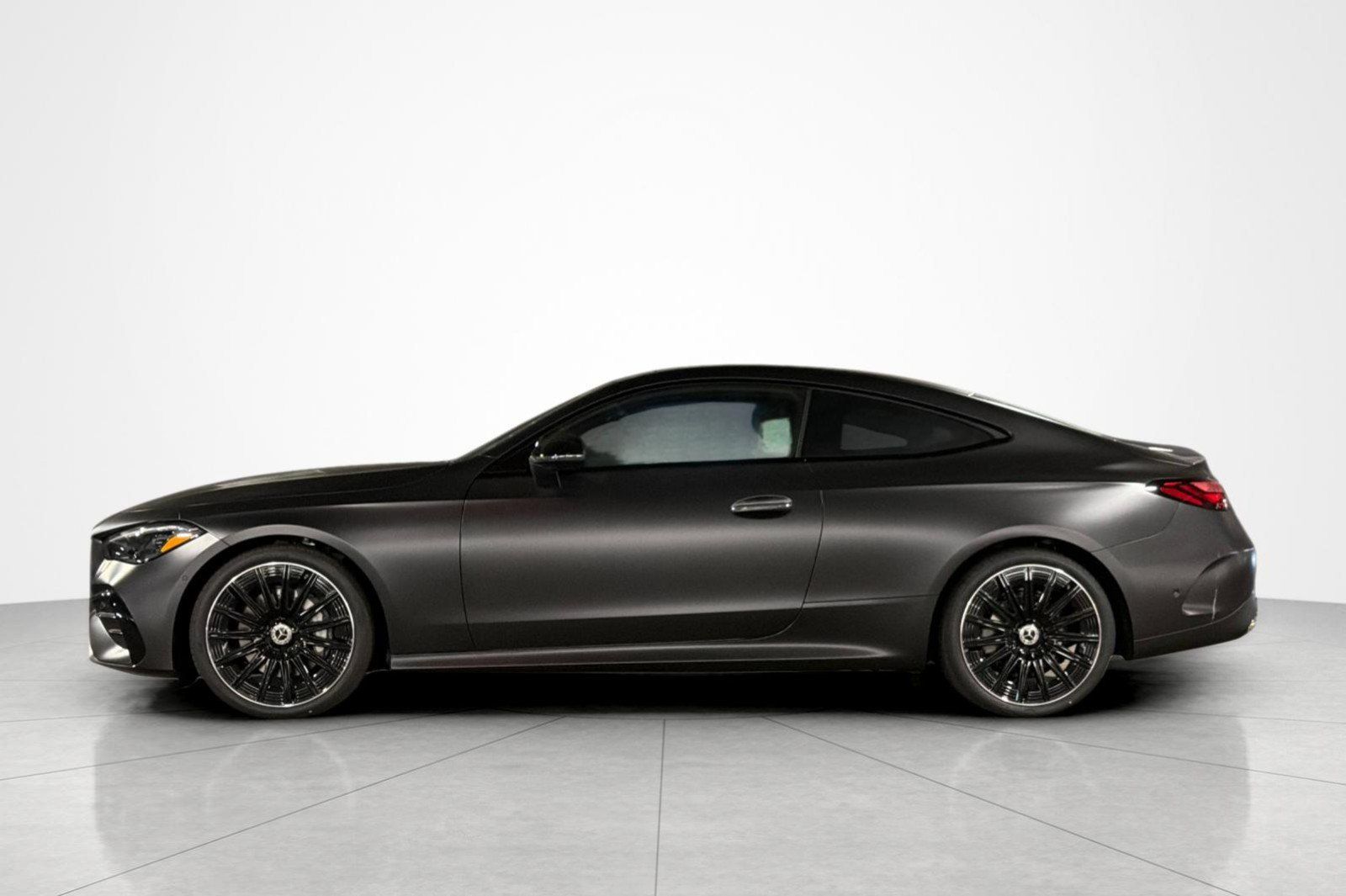 New 2026 Mercedes-Benz CLE 300 4MATIC Coupe image 2