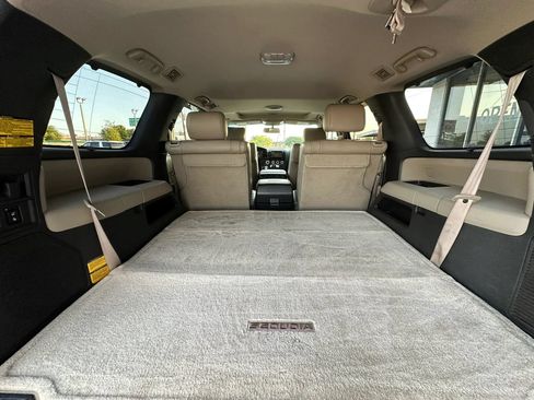 Used 2008 Toyota Sequoia Platinum RWD image 17