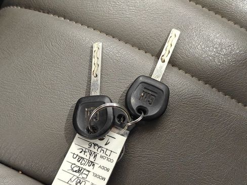 Used 2021 Chevrolet Express 2500 RWD image 11