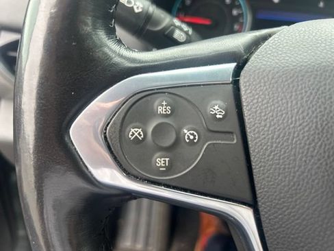 Used 2022 Chevrolet Traverse LT FWD image 13