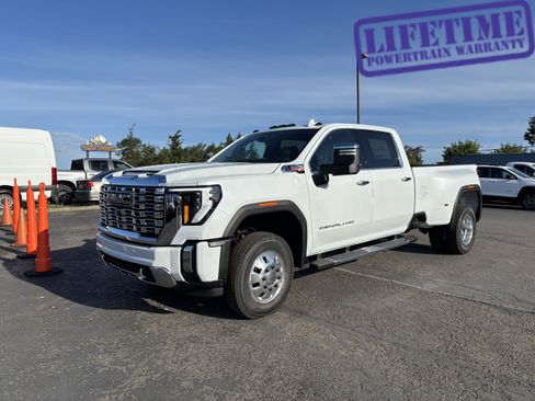 New 2026 GMC Sierra 3500 Denali w/ Denali Reserve Package AWD/4WD image 1