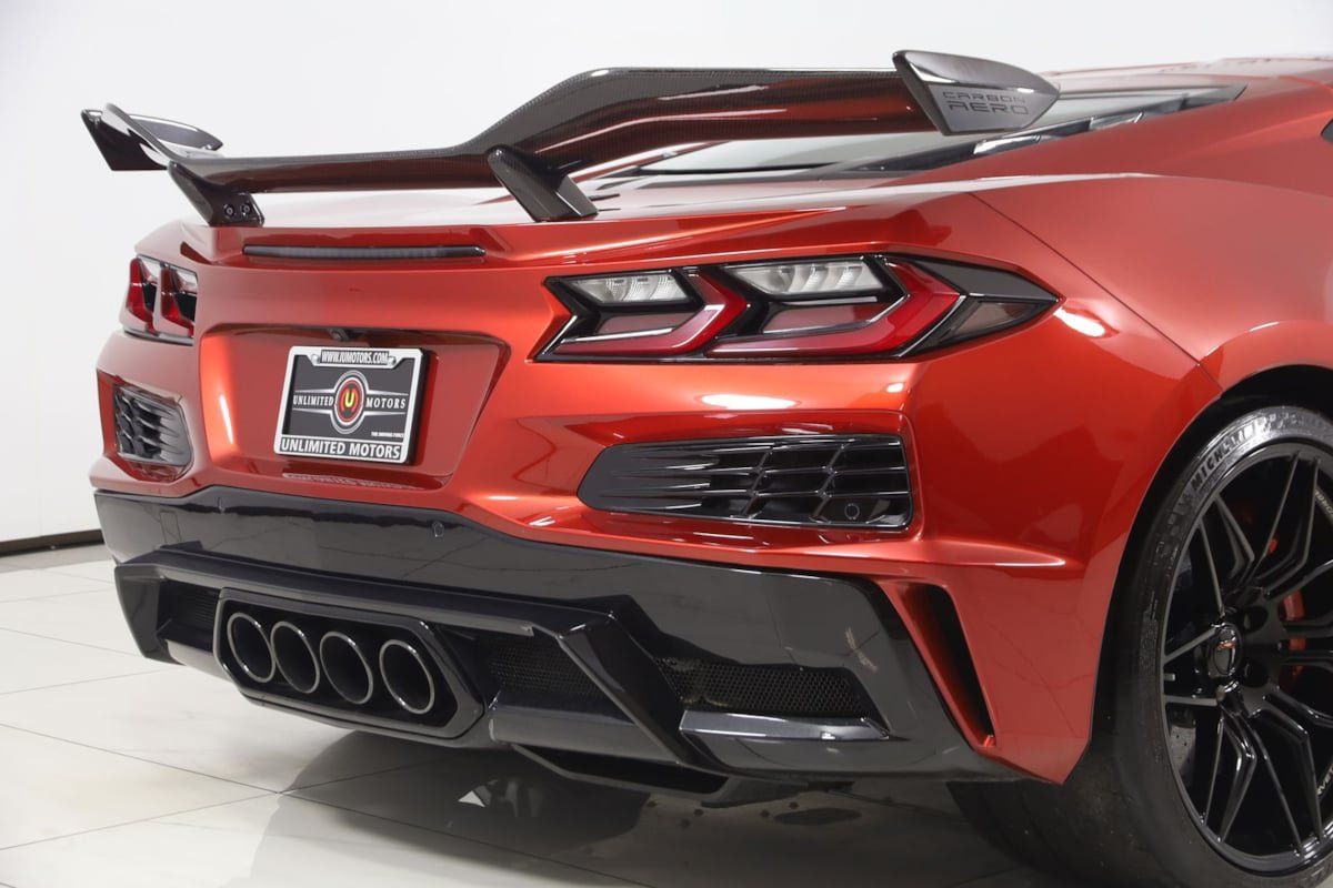 Used 2025 Chevrolet Corvette Z06 w/ Z07 Performance Package RWD image 81