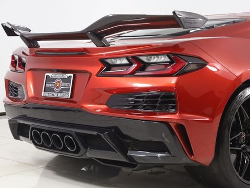Used 2025 Chevrolet Corvette Z06 w/ Z07 Performance Package RWD image 81