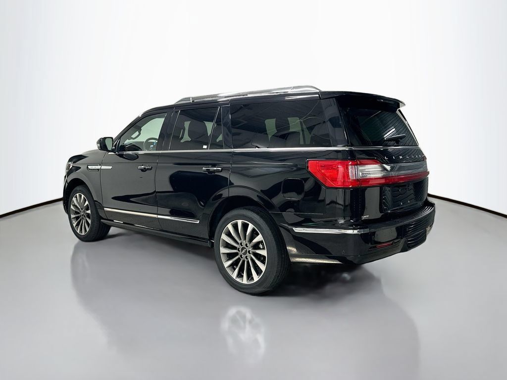 Used 2021 Lincoln Navigator Reserve w/ Luxury Package AWD/4WD image 3