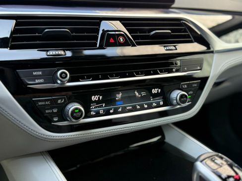 Used 2022 BMW M5 w/ Competition Package image 22