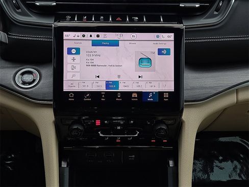 Used 2024 Jeep Grand Cherokee L Limited w/ Luxury Tech Group II image 13