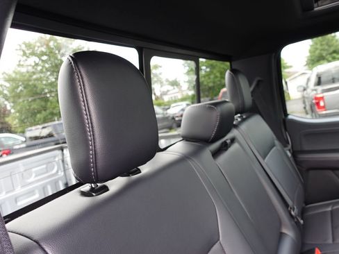 Used 2025 Ford F150 Lariat AWD/4WD image 33