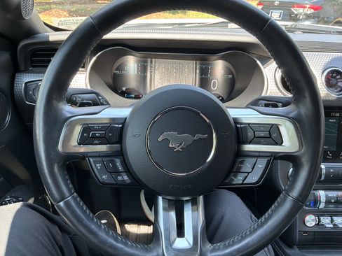 Used 2018 Ford Mustang GT Premium w/ GT Performance Package RWD image 18