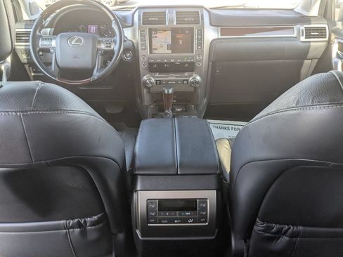 Used 2018 Lexus GX 460 Premium w/ Premium Package AWD/4WD image 30