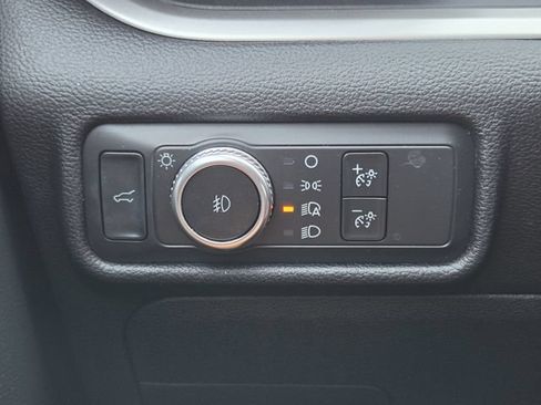 Used 2021 Ford Explorer XLT w/ Equipment Group 202A RWD image 28
