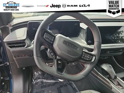 Used 2024 Dodge Charger Daytona Scat Pack w/ Plus Group AWD/4WD image 18