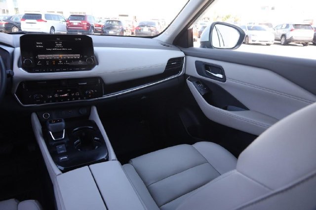Used 2023 Nissan Rogue SL w/ SL Premium Package FWD image 30