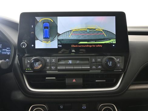 Used 2024 Toyota Grand Highlander AWD image 29
