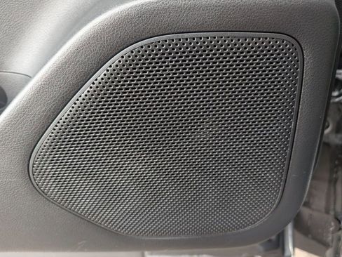 Used 2021 Nissan Rogue S image 22