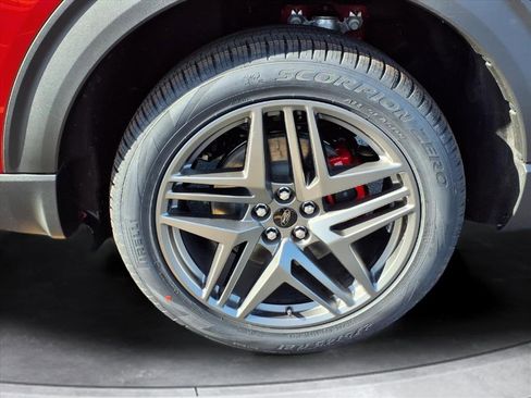 New 2026 Ford Explorer ST-Line w/ ST-Line Street Pack image 16