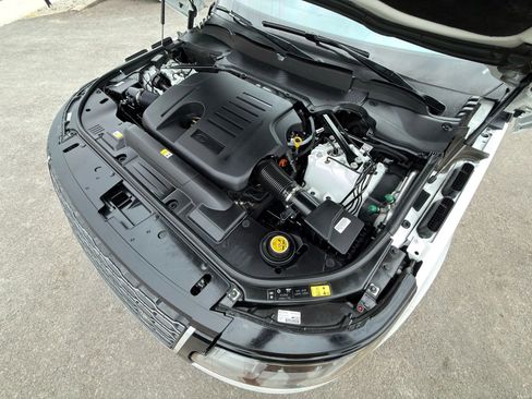 Used 2022 Land Rover Range Rover Westminster Edition image 4