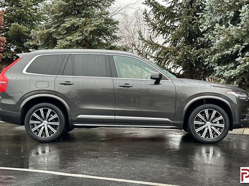 Used 2024 Volvo XC90 B6 Plus image 3