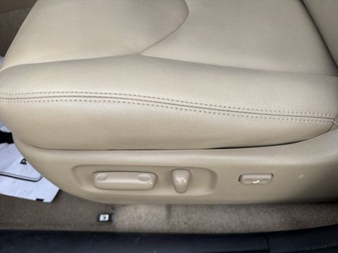Used 2009 Toyota RAV4 Limited w/ Limited Extra Value Pkg FWD image 16