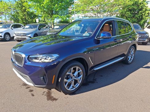 Used 2023 BMW X3 xDrive30i w/ Premium Package AWD/4WD image 3