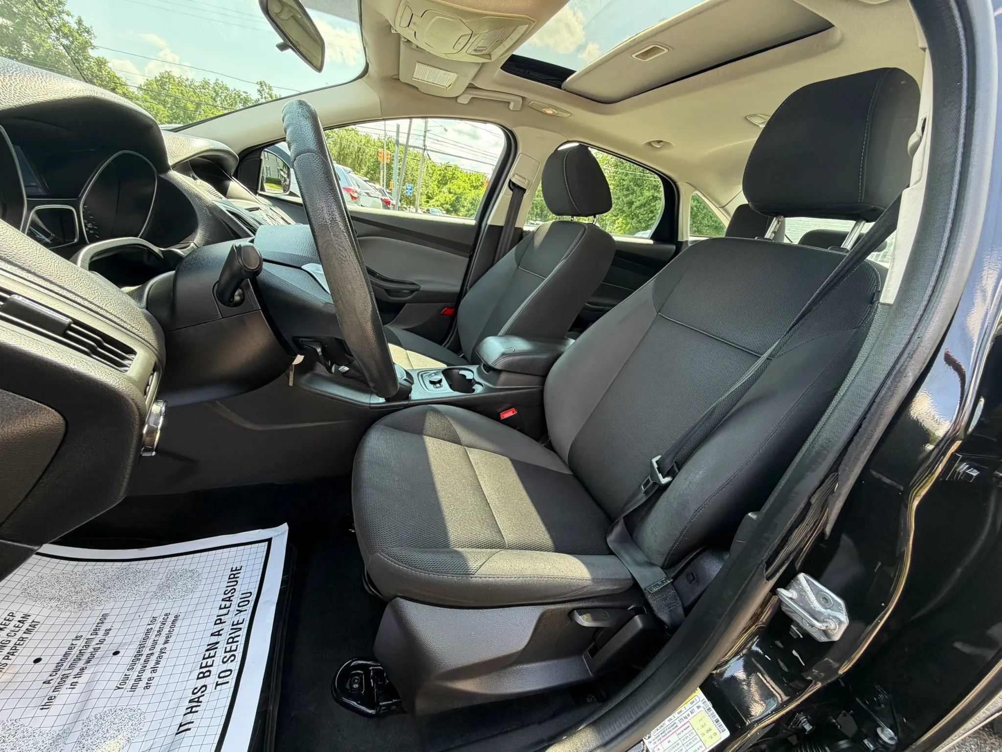 Used 2014 Ford Focus SE w/ SE Winter Package FWD image 13