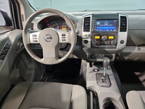 Used 2021 Nissan Frontier SV AWD/4WD image 9
