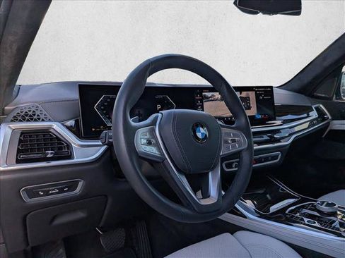 Used 2025 BMW X7 xDrive40i w/ Executive Package AWD/4WD image 7