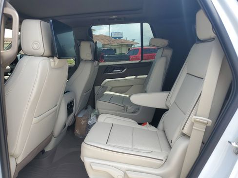 New 2026 GMC Yukon Denali w/ Advanced Technology Package RWD image 17