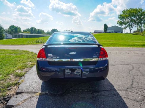 Used 2011 Chevrolet Impala LT w/ Luxury Edition Package FWD image 4