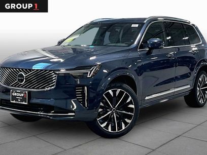 New 2026 Volvo XC90 B5 Plus w/ Protection Package Premier
