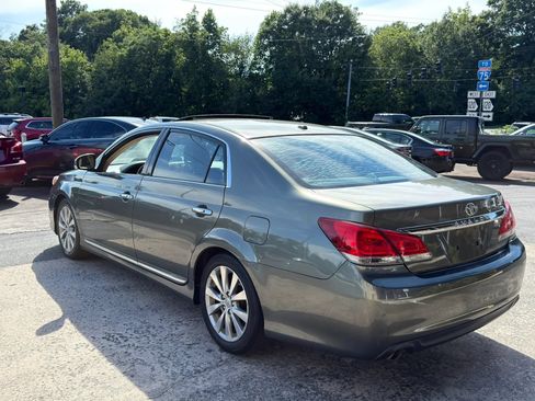 Used 2011 Toyota Avalon Limited FWD image 7