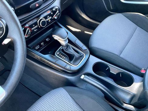 Used 2024 Kia Soul LX w/ Option Group 015 FWD image 16