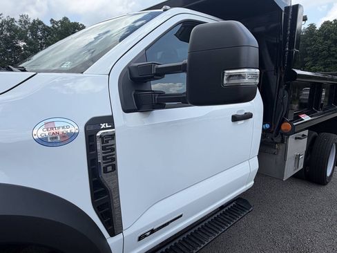 Used 2023 Ford F550 4x4 Regular Cab Super Duty image 17