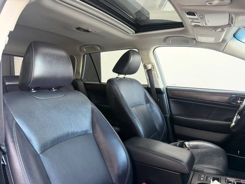 Used 2018 Subaru Outback 2.5i Limited AWD/4WD image 29