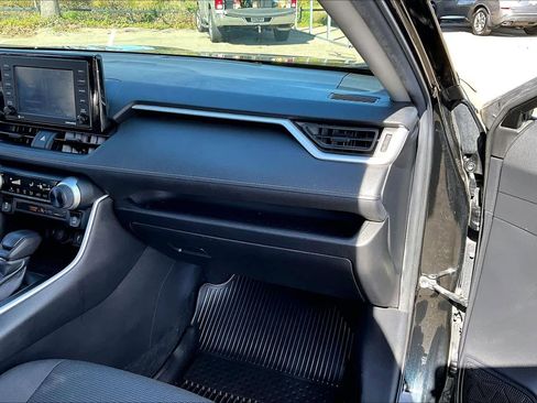 Certified 2021 Toyota RAV4 LE image 18