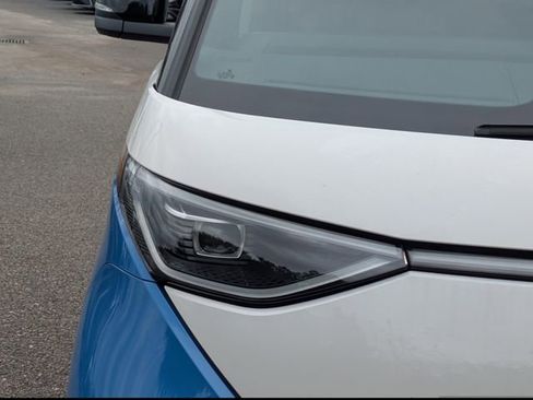 New 2025 Volkswagen ID. Buzz Pro S Plus image 10