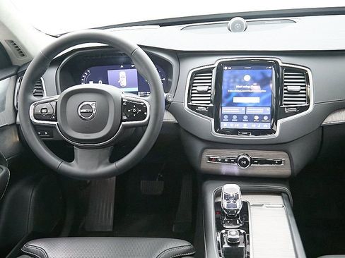 Certified 2024 Volvo XC90 T8 Ultimate w/ Lounge Package AWD/4WD image 29