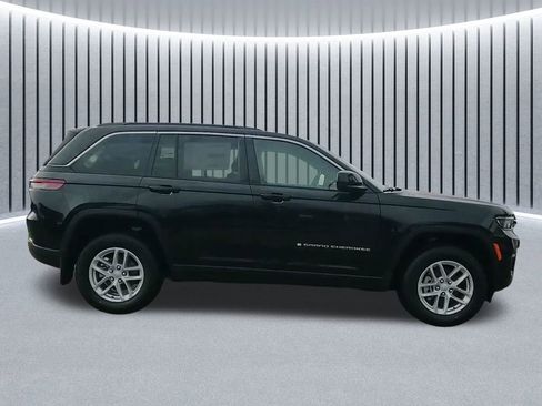 New 2025 Jeep Grand Cherokee Laredo X w/ Luxury Tech Group I image 5