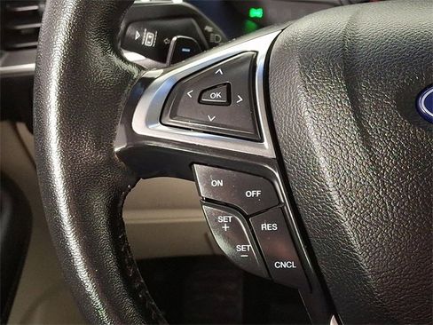 Used 2019 Ford Edge Titanium w/ Cold Weather Package image 21