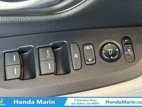 Certified 2025 Honda HR-V LX image 15