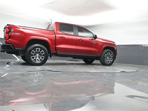 Used 2024 Chevrolet Colorado Z71 w/ Z71 Convenience Package 2 image 35